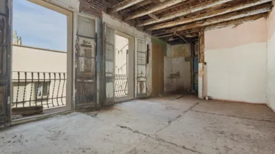 Ático de 2 dormitorios en Ciudad Vieja, Spain No. 259199