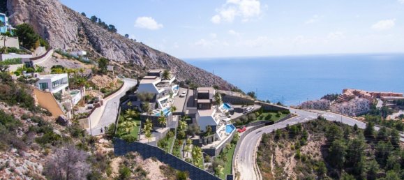 4 bedrooms Townhouse in El Mascarat, Spain No. 2670 10