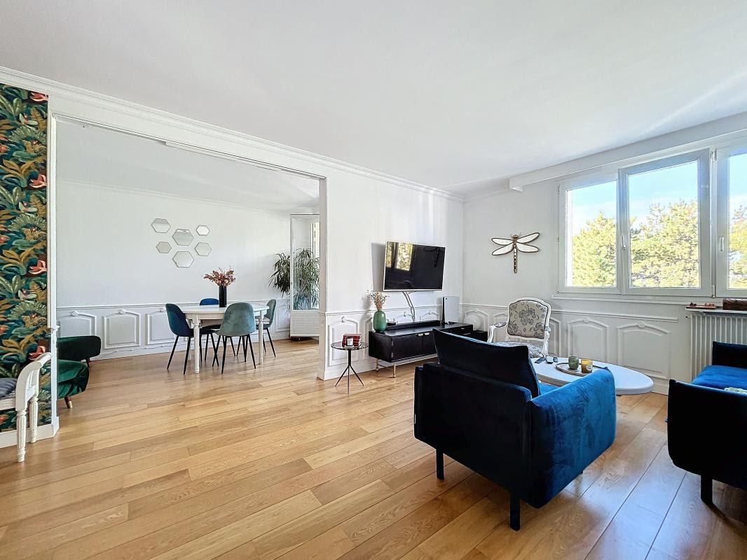 Apartamento de 3 dormitorios en Rueil-Malmaison, France No. 137193