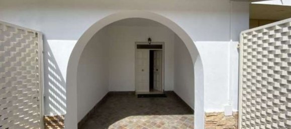 Apartamento de 3 habitaciónes en Fiumicino, Italy No. 30001 2