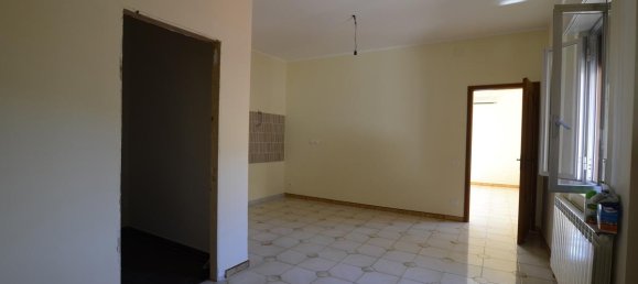 Apartamento de 4 divisões em Messina, Italy N.º 130823 16