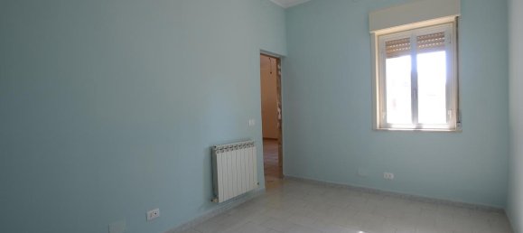 Apartamento de 4 divisões em Messina, Italy N.º 130823 24