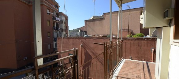 Apartamento de 4 divisões em Messina, Italy N.º 130823 10