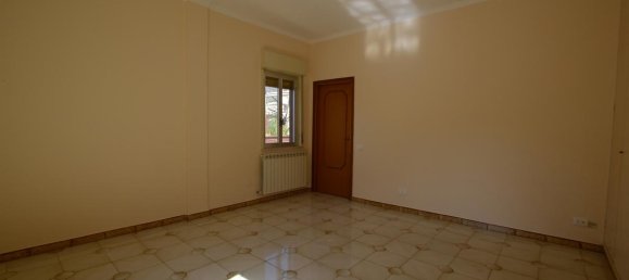 Apartamento de 4 divisões em Messina, Italy N.º 130823 8