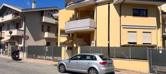 2 Schlafzimmer Doppelhaus in Montesilvano, Italy, Nr. 272681 7
