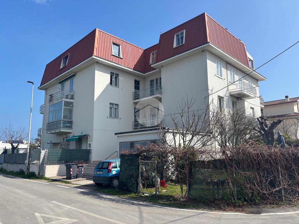 3 bedrooms Apartment in Fano, Italy No. 103820