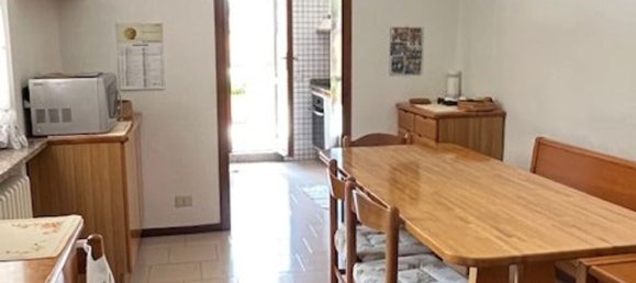 3 rooms Apartment in Bergamo, Italy No. 285186 2