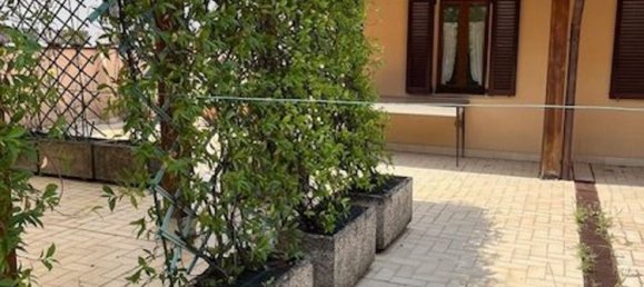 3 rooms Apartment in Bergamo, Italy No. 285186 20