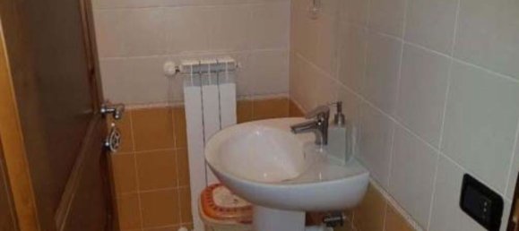 3 rooms Apartment in Terni, Italy No. 208764 11