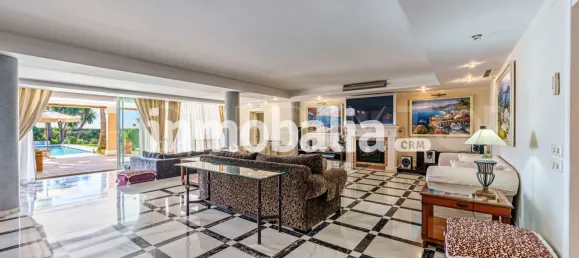 9 Schlafzimmer Villa in Estepona, Spain, Nr. 190017 11