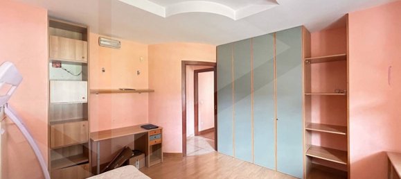 Квартира с 3 комнатами в Битетто, Италия № 23710 7