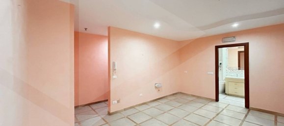 Квартира с 3 комнатами в Битетто, Италия № 23710 4