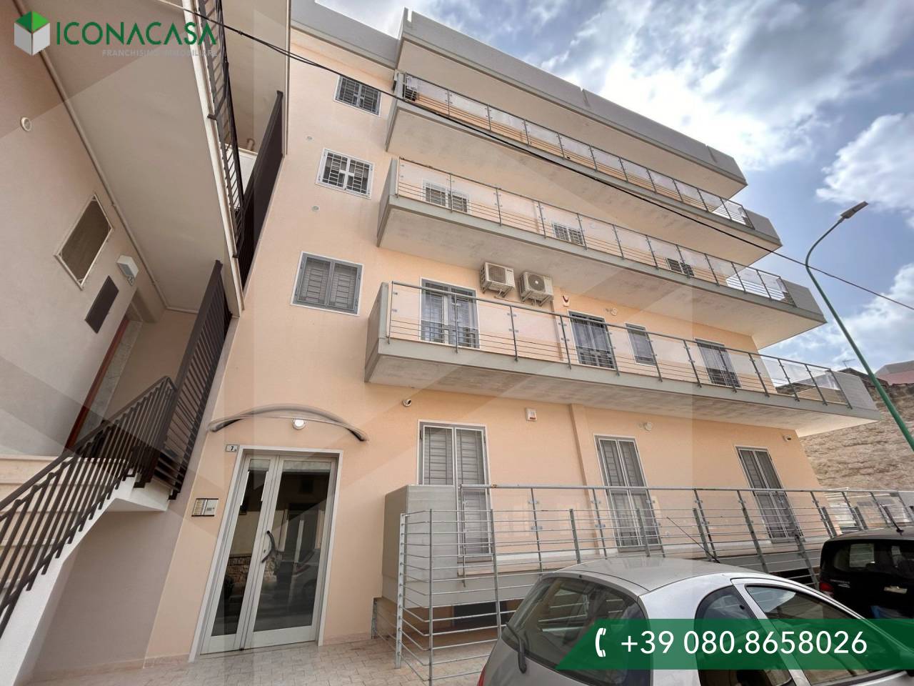 Квартира с 3 комнатами в Битетто, Италия № 23710