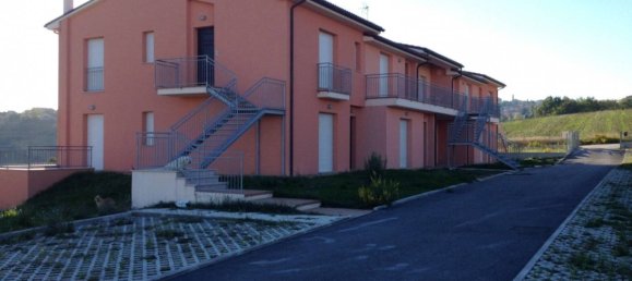 Apartamento de 3 dormitorios en Cupramontana, Italy No. 147160 7