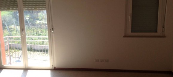 Apartamento de 3 dormitorios en Cupramontana, Italy No. 147160 5
