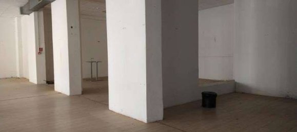 1-salle Entrepôt à Varese, Italy No. 94121 5