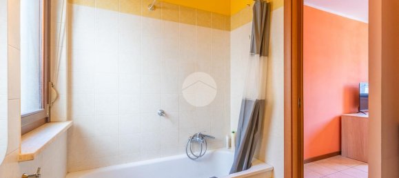 2 rooms Apartment in Rome, Italy No. 32477 20