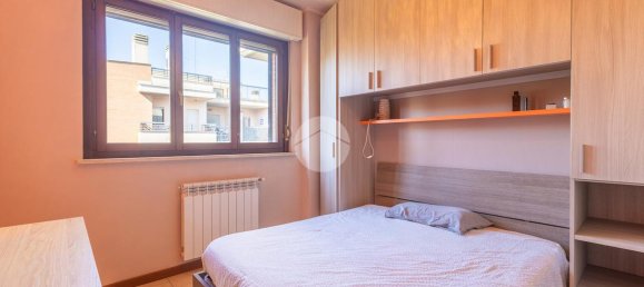 2 rooms Apartment in Rome, Italy No. 32477 16
