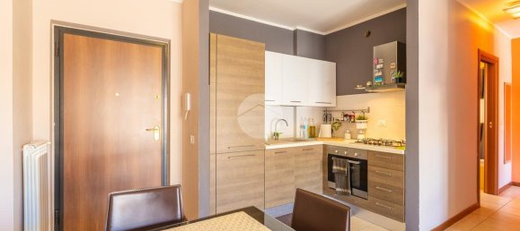 2 rooms Apartment in Rome, Italy No. 32477 8