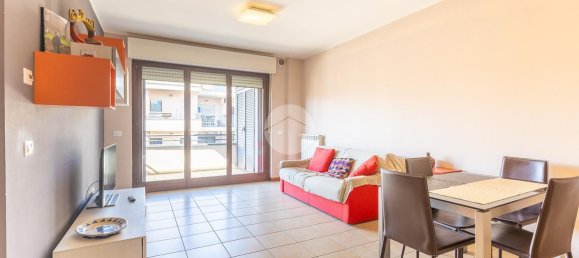 2 rooms Apartment in Rome, Italy No. 32477 6