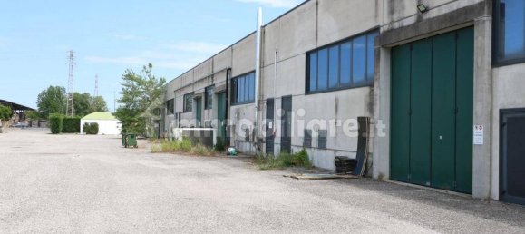 2942m² Commercial property in Casaleone, Italy No. 171554 12