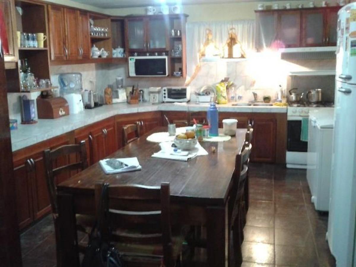 3 bedrooms House in Escobar, Argentina No. 56763