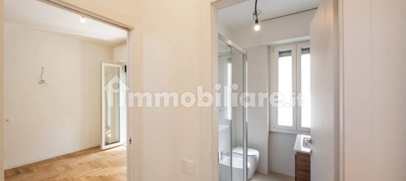Apartamento de 2 dormitorios en Milan, Italy No. 377322 9