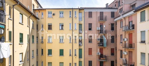 Apartamento de 2 dormitorios en Milan, Italy No. 377322 17