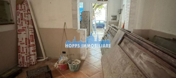 130m² Commercial property in Palermo, Italy No. 131523 46