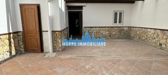 130m² Commercial property in Palermo, Italy No. 131523 29