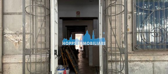 130m² Commercial property in Palermo, Italy No. 131523 31