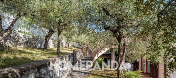 5 bedrooms Villa in Cogorno, Italy No. 266679 10