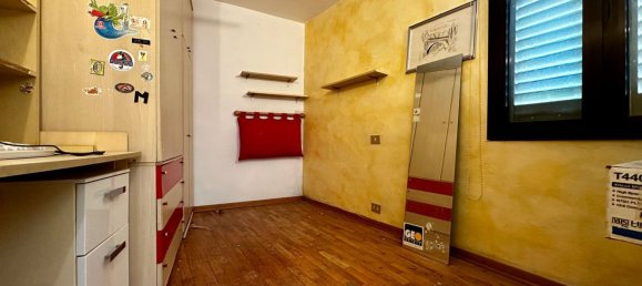 4 rooms Duplex in Calenzano, Italy No. 309073 10