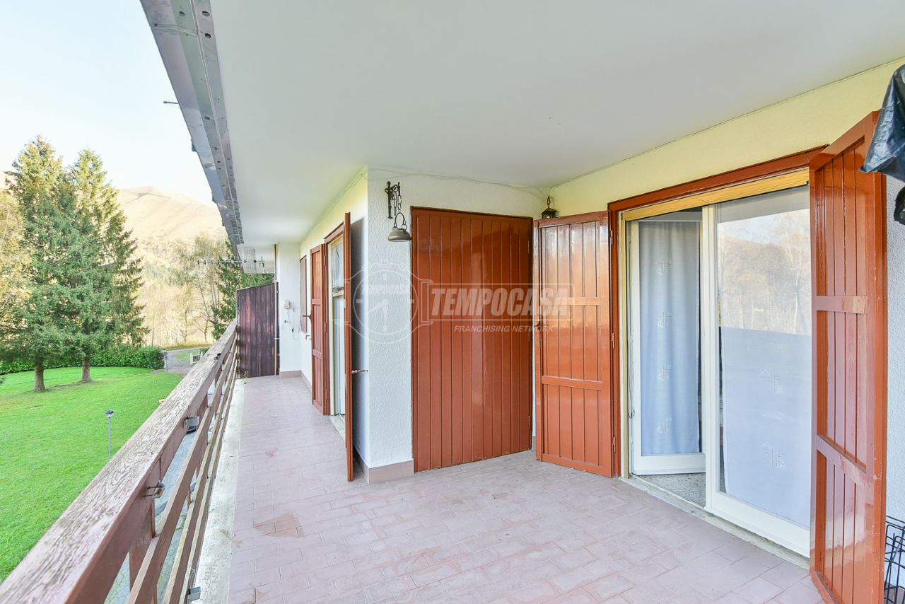 Apartamento de 2 dormitorios en Zelbio, Italy No. 92820