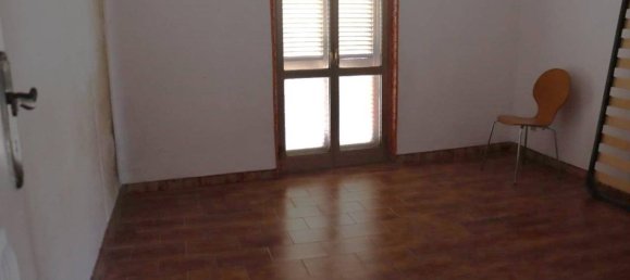 Дом с 5 комнатами в Кастель Френтано, Италия № 28041 3