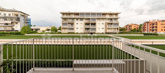 Квартира с 2 спальнями в Гаджано, Италия № 257497 12