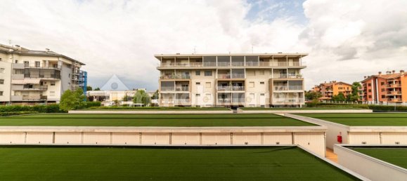 Квартира с 2 спальнями в Гаджано, Италия № 257497 15