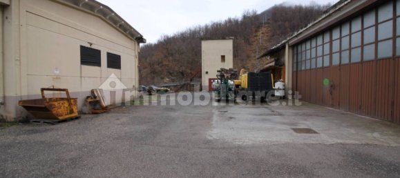 Склад с 3 комнатами в Изола дель Кантоне, Италия № 170259 12