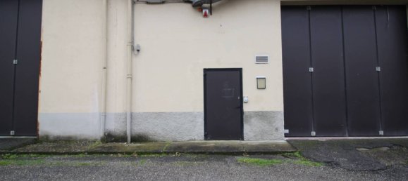 Склад с 3 комнатами в Изола дель Кантоне, Италия № 170259 7