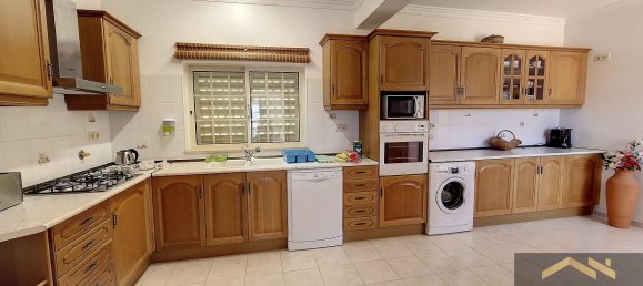 4 bedrooms Villa in Albufeira, Portugal No. 127308 4