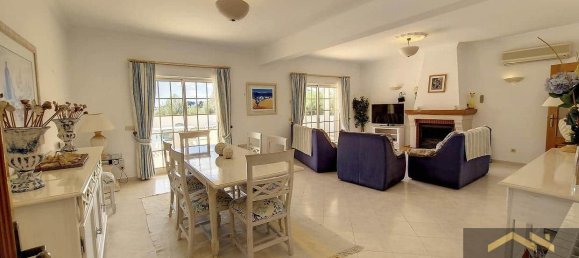 4 bedrooms Villa in Albufeira, Portugal No. 127308 3