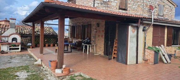 Квартира с 4 комнатами в Фронтоне, Италия № 96632 3