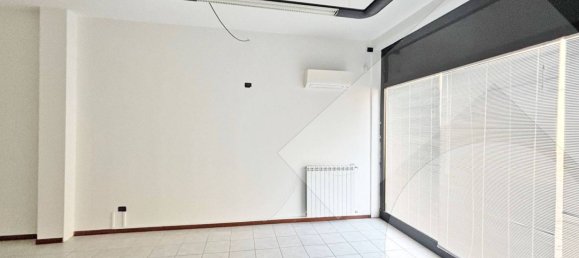 1-Zimmer Gewerbliche Immobilie in Pregnana Milanese, Italy, Nr. 80274 3