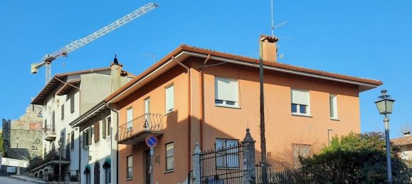 9-salle Châteaux à Udine, Italy No. 309351 2