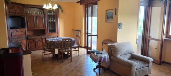 4 bedrooms Apartment in Cadeo, Italy No. 358387 6