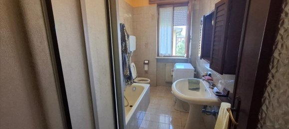 4 bedrooms Apartment in Cadeo, Italy No. 358387 9