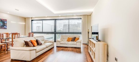 3 bedrooms Villa in Cascais, Portugal No. 168465 6