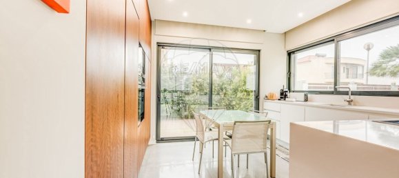 3 bedrooms Villa in Cascais, Portugal No. 168465 11