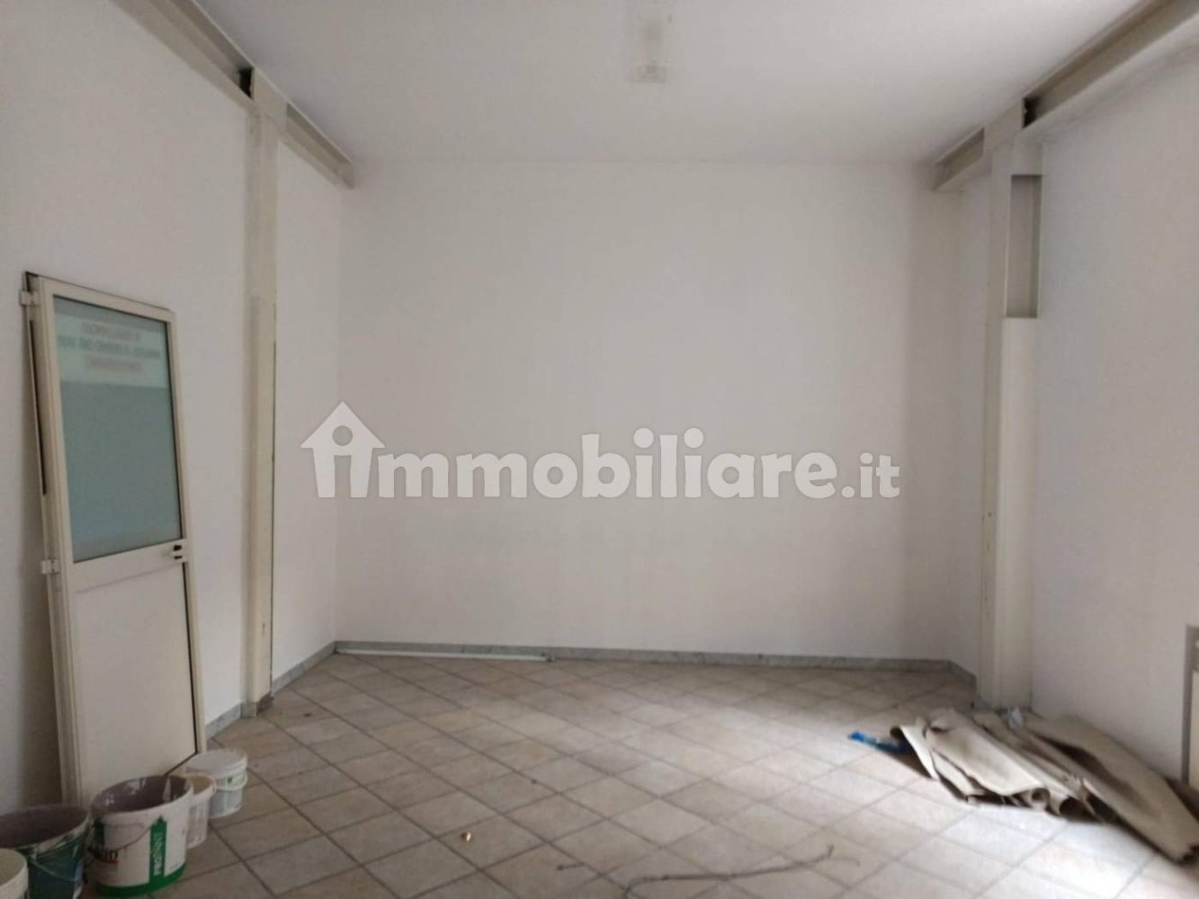 52m² Commercial property in Alvignano, Italy No. 316989