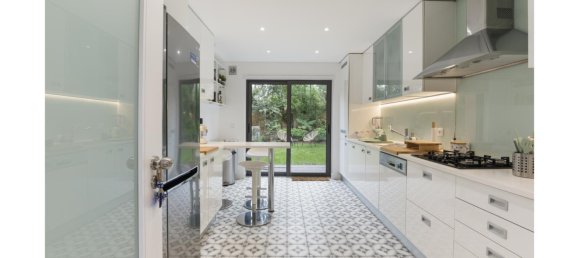 4 Schlafzimmer Villa in Cascais, Portugal, Nr. 106173 16